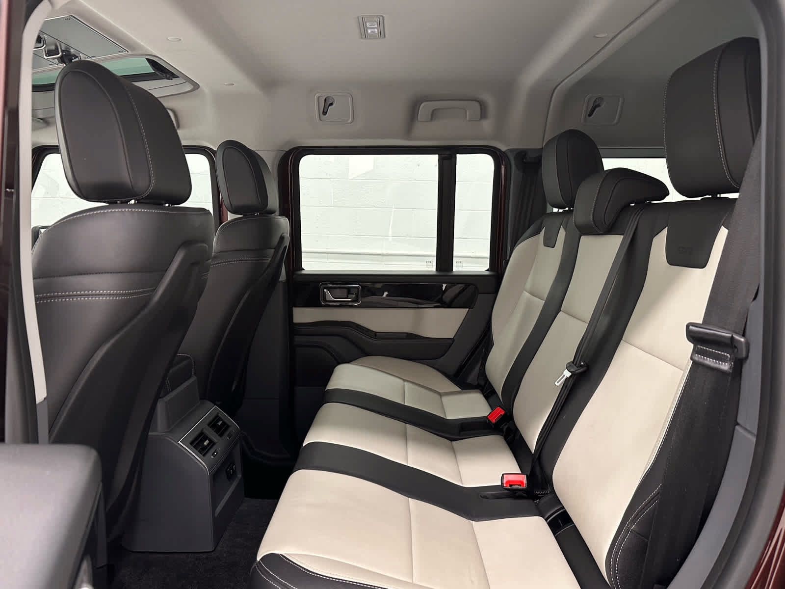 Used 2024 INEOS Grenadier Station Wagon AWD/4WD image 14