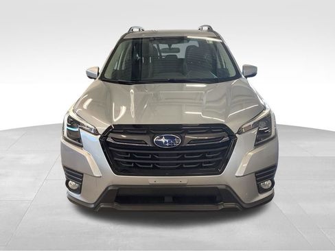 Used 2023 Subaru Forester Limited image 32