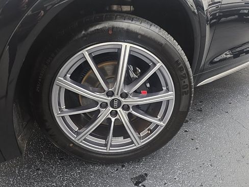 Used 2023 Audi SQ5 Premium Plus w/ Premium Plus Package image 2