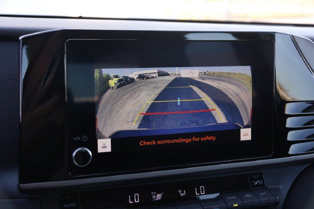 Used 2025 Toyota Camry LE FWD image 17