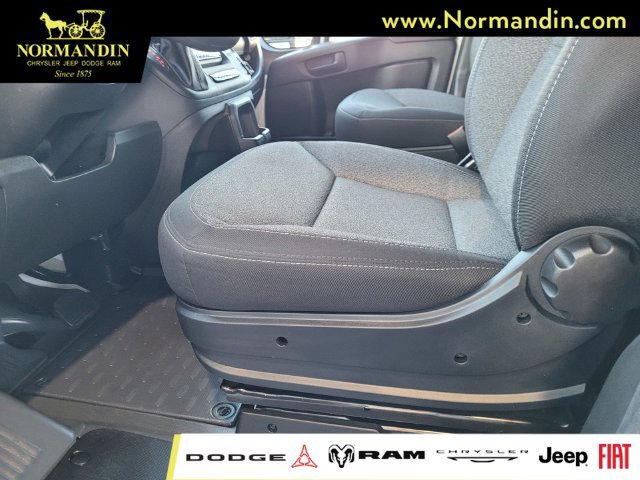 Used 2025 RAM ProMaster 1500 w/ Safety Group FWD image 17