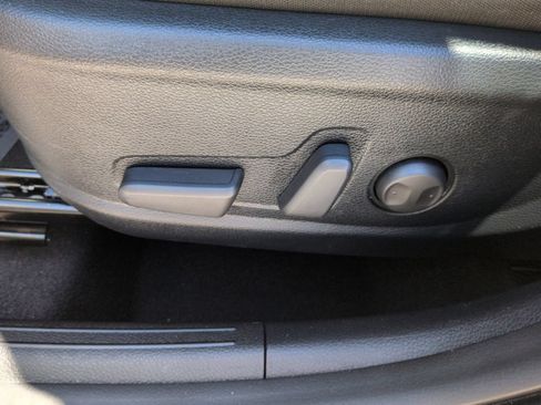 Used 2024 Kia Seltos EX FWD image 23