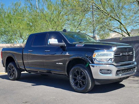 Used 2019 RAM 2500 Laramie AWD/4WD image 2