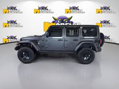 Used 2020 Jeep Wrangler Unlimited Sahara image 7