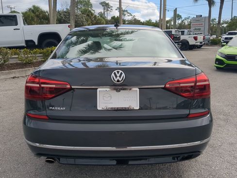 Used 2017 Volkswagen Passat 1.8T R-Line image 6