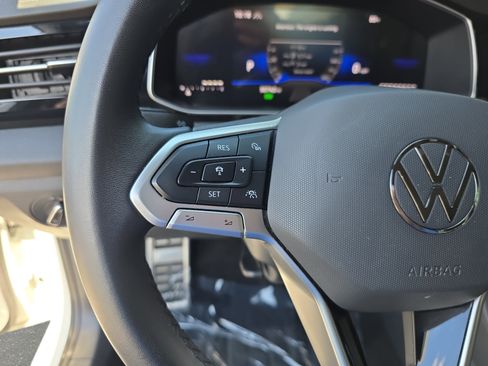 Used 2025 Volkswagen Jetta Sport FWD image 14