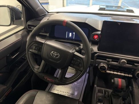 Used 2025 Toyota Tacoma TRD Pro image 35