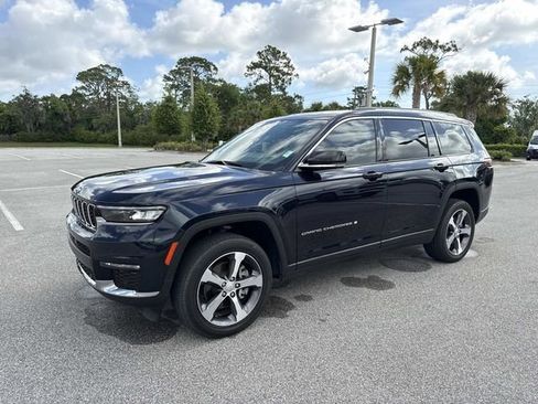 Used 2023 Jeep Grand Cherokee L Limited w/ Luxury Tech Group II RWD image 7