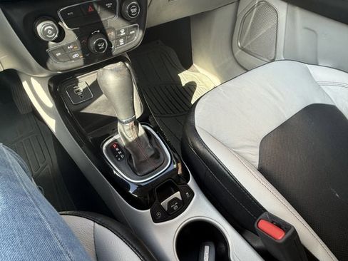 Used 2020 Jeep Compass Limited image 24