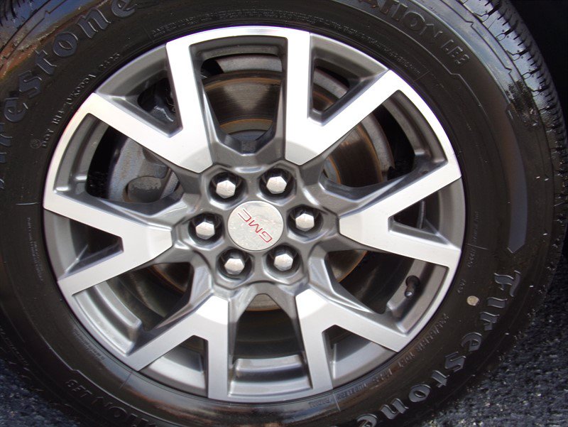 Used 2020 GMC Acadia SLE w/ LPO, Floor Liner Package FWD image 18