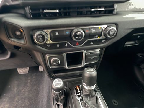 Used 2024 Jeep Wrangler Sport image 30