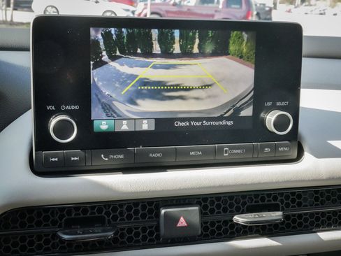 Certified 2025 Honda HR-V LX image 24