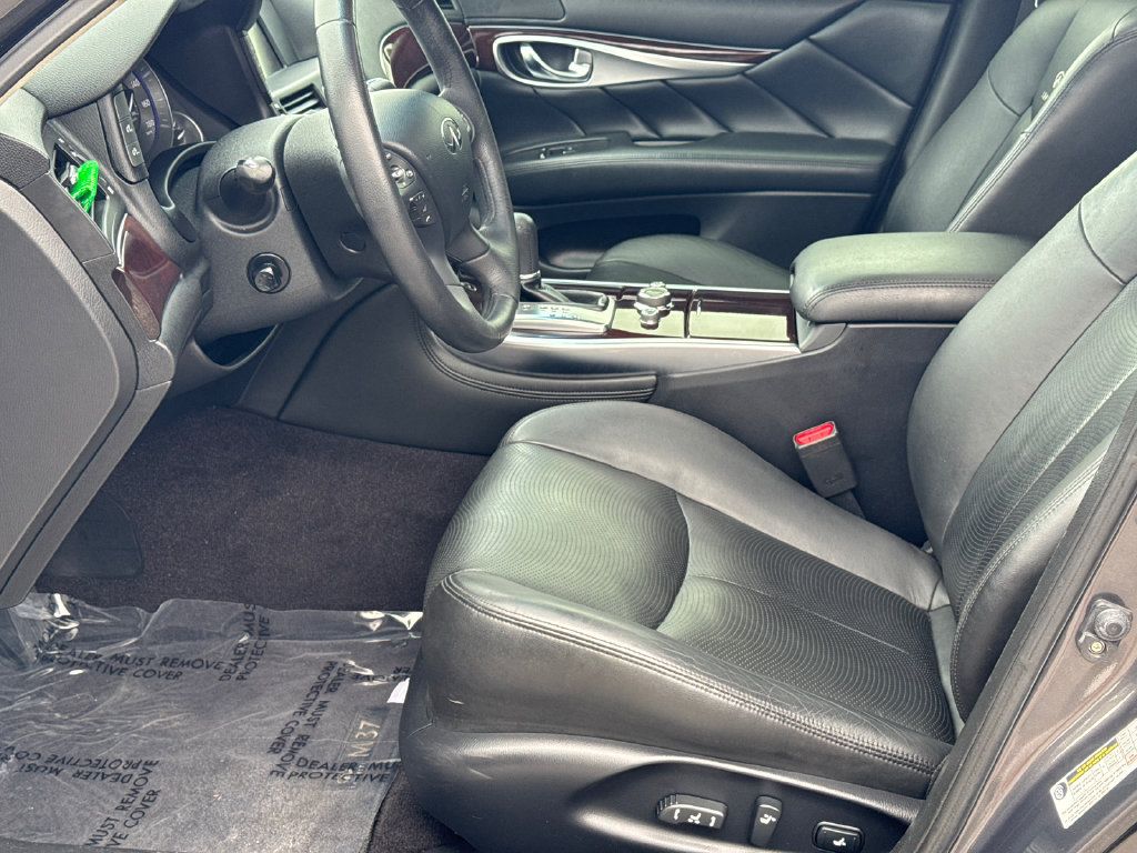 Used 2012 INFINITI M37 w/ Premium Pkg RWD image 9