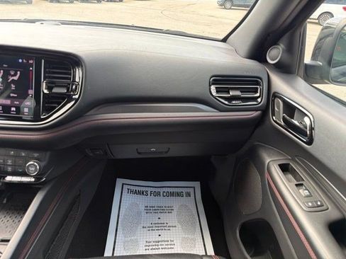 Used 2025 Dodge Durango GT AWD/4WD image 24