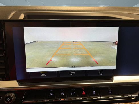 Used 2025 Chevrolet Silverado 1500 RST w/ Convenience Package II AWD/4WD image 19