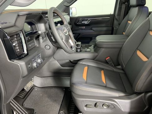 Used 2025 GMC Sierra 1500 AT4 w/ AT4 Premium Package image 17
