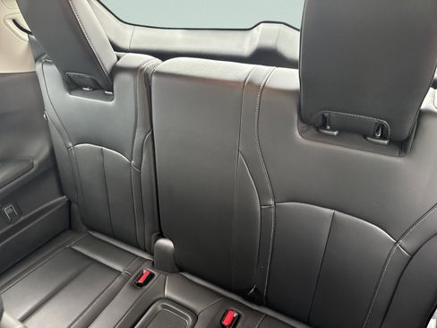 Used 2025 INFINITI QX60 Luxe AWD/4WD image 32