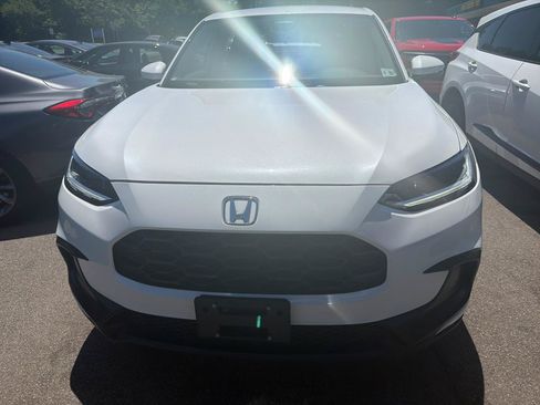 Used 2023 Honda HR-V LX image 2