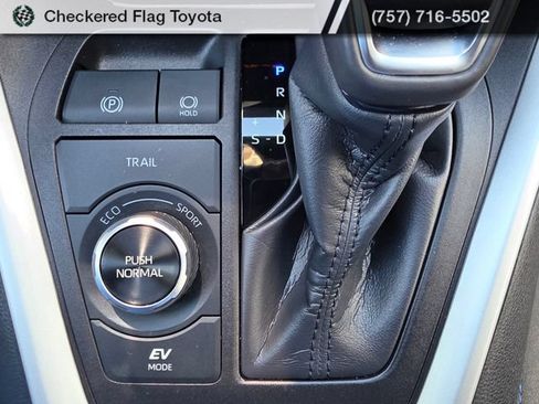 Used 2023 Toyota RAV4 SE w/ Convenience Package AWD/4WD image 24