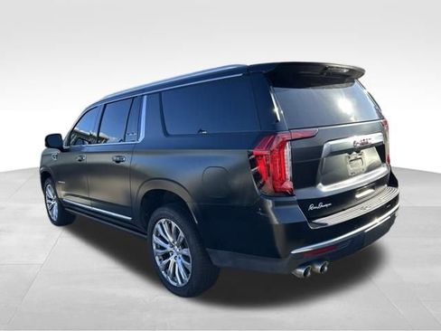 Used 2022 GMC Yukon XL Denali image 5