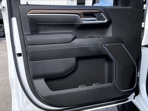 Certified 2025 Chevrolet Silverado 1500 LT w/ Texas Edition Plus image 19