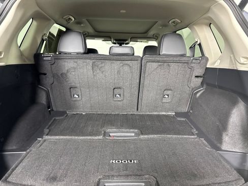 Used 2023 Nissan Rogue SL w/ SL Premium Package FWD image 29