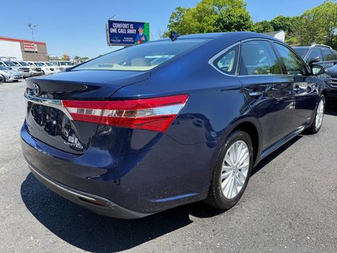 Used 2013 Toyota Avalon Limited FWD image 5