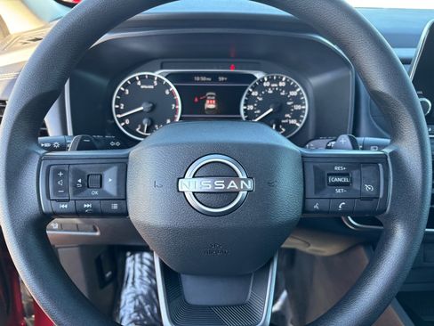 Used 2025 Nissan Rogue S image 28