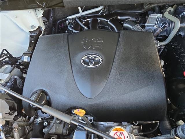 Used 2018 Toyota Highlander XLE AWD/4WD image 23