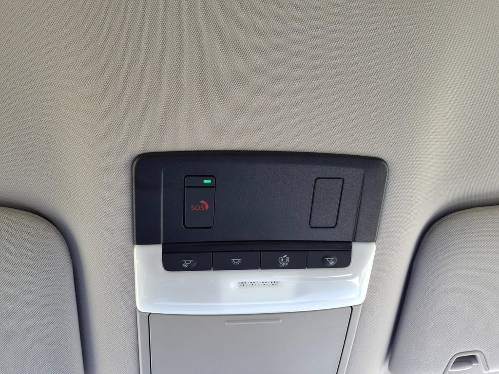 Used 2025 Nissan Pathfinder SL FWD image 26