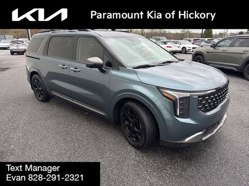 Used 2025 Kia Carnival SX Prestige image 3