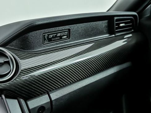 Used 2020 Ford Mustang Shelby GT500 w/ Carbon Fiber Track Pack RWD image 30