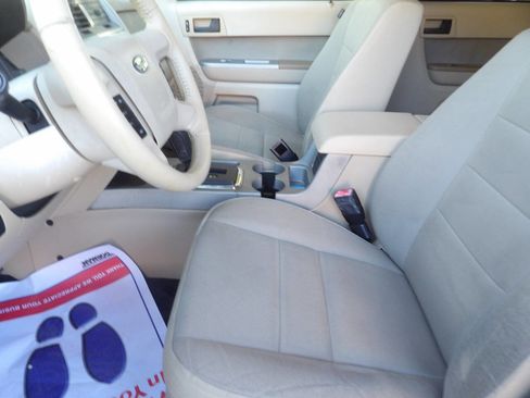 Used 2012 Ford Escape XLT image 18
