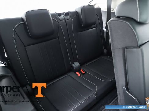 Used 2024 Volkswagen Tiguan SE w/ Panoramic Sunroof Package FWD image 78