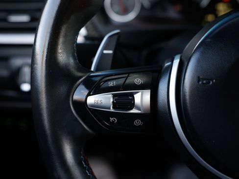 Used 2020 BMW M4 Coupe image 32