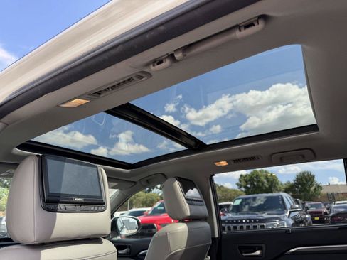 Used 2018 Toyota Highlander Limited Platinum FWD image 20