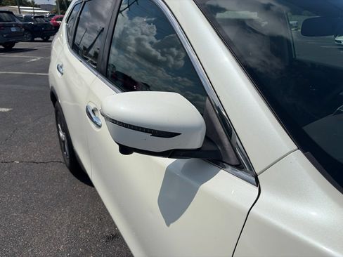 Used 2016 Nissan Rogue SL w/ SL Premium Package FWD image 15