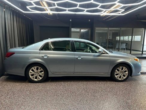 Used 2011 Toyota Avalon FWD image 8