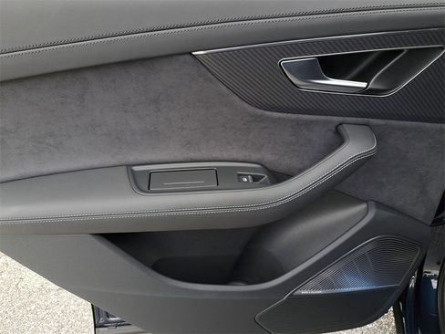 New 2026 Audi SQ7 Prestige image 28