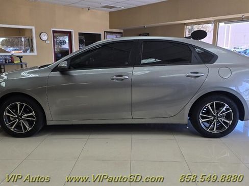 Used 2016 Kia Forte LX FWD image 5