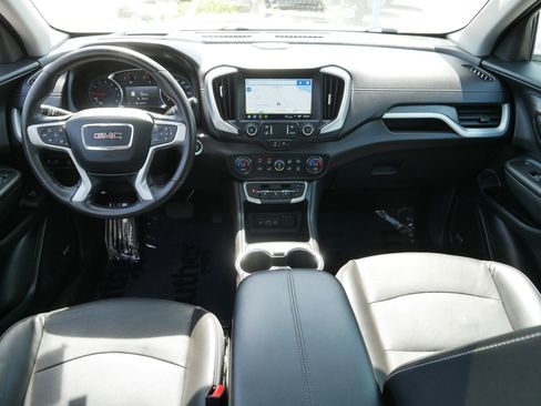 Used 2022 GMC Terrain SLT w/ Infotainment Package II AWD/4WD image 10