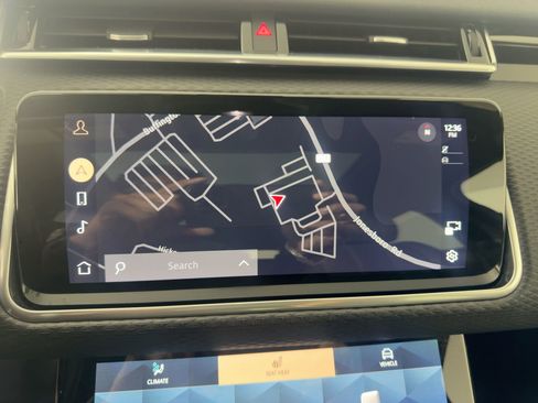 Used 2022 Land Rover Range Rover Velar R-Dynamic S image 23