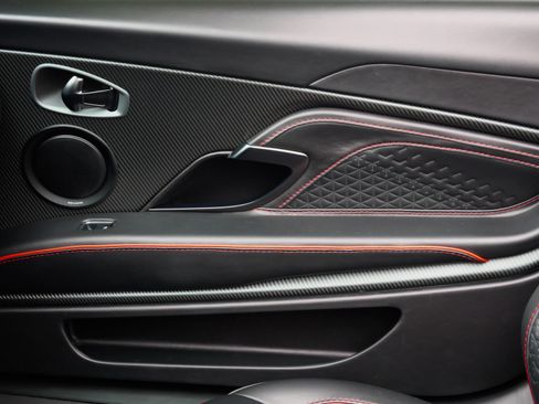 Used 2023 Aston Martin DBS Superleggera Volante RWD image 22