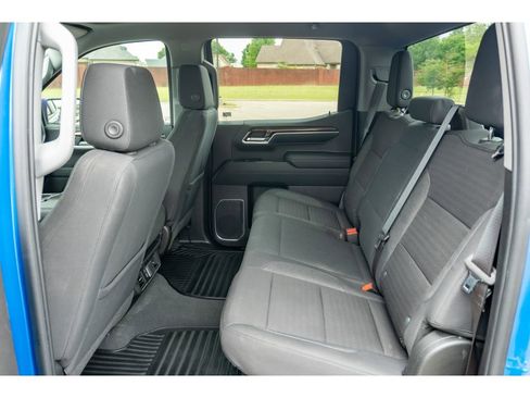 Used 2023 Chevrolet Silverado 1500 RST w/ Z71 Off-Road Package AWD/4WD image 14