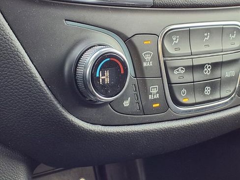 Certified 2023 Chevrolet Equinox LT image 5