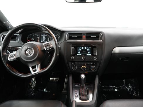 Used 2014 Volkswagen Jetta GLI Autobahn FWD image 13