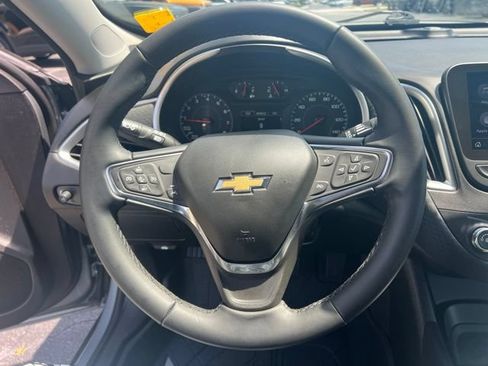 Used 2024 Chevrolet Malibu RS FWD image 10