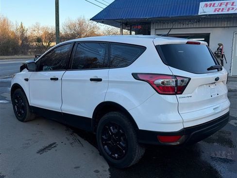 Used 2017 Ford Escape S image 4