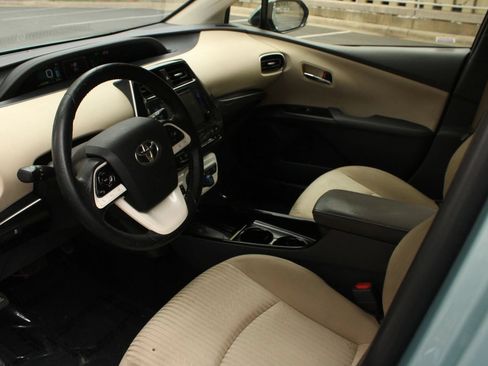 Used 2017 Toyota Prius Three FWD image 13
