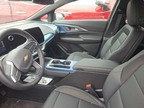 Used 2026 Chevrolet Equinox EV LT image 8